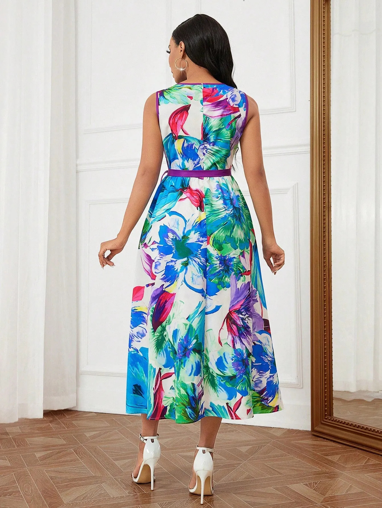 Floral Print Sleeveless Round Neck Midi Dress