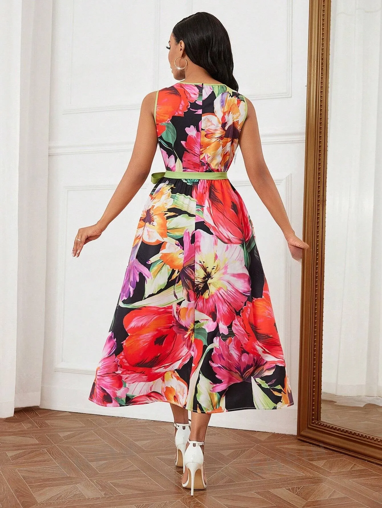 Floral Print Sleeveless Round Neck Midi Dress