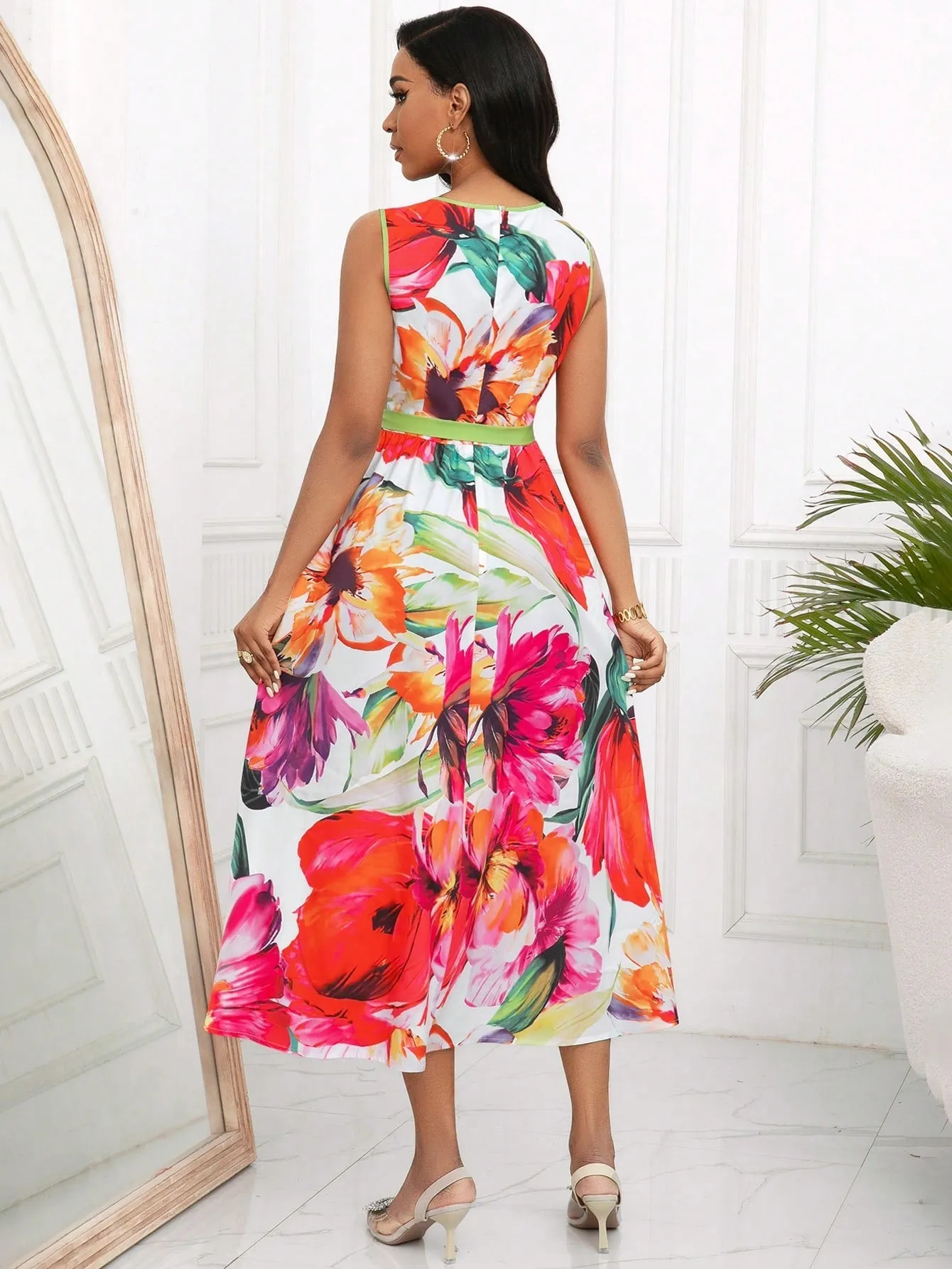 Floral Print Sleeveless Round Neck Midi Dress