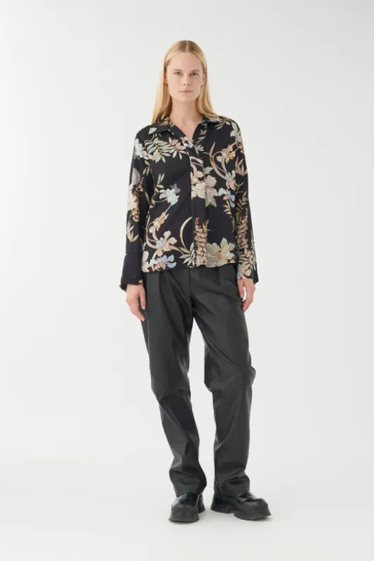 Janetdea Blouse