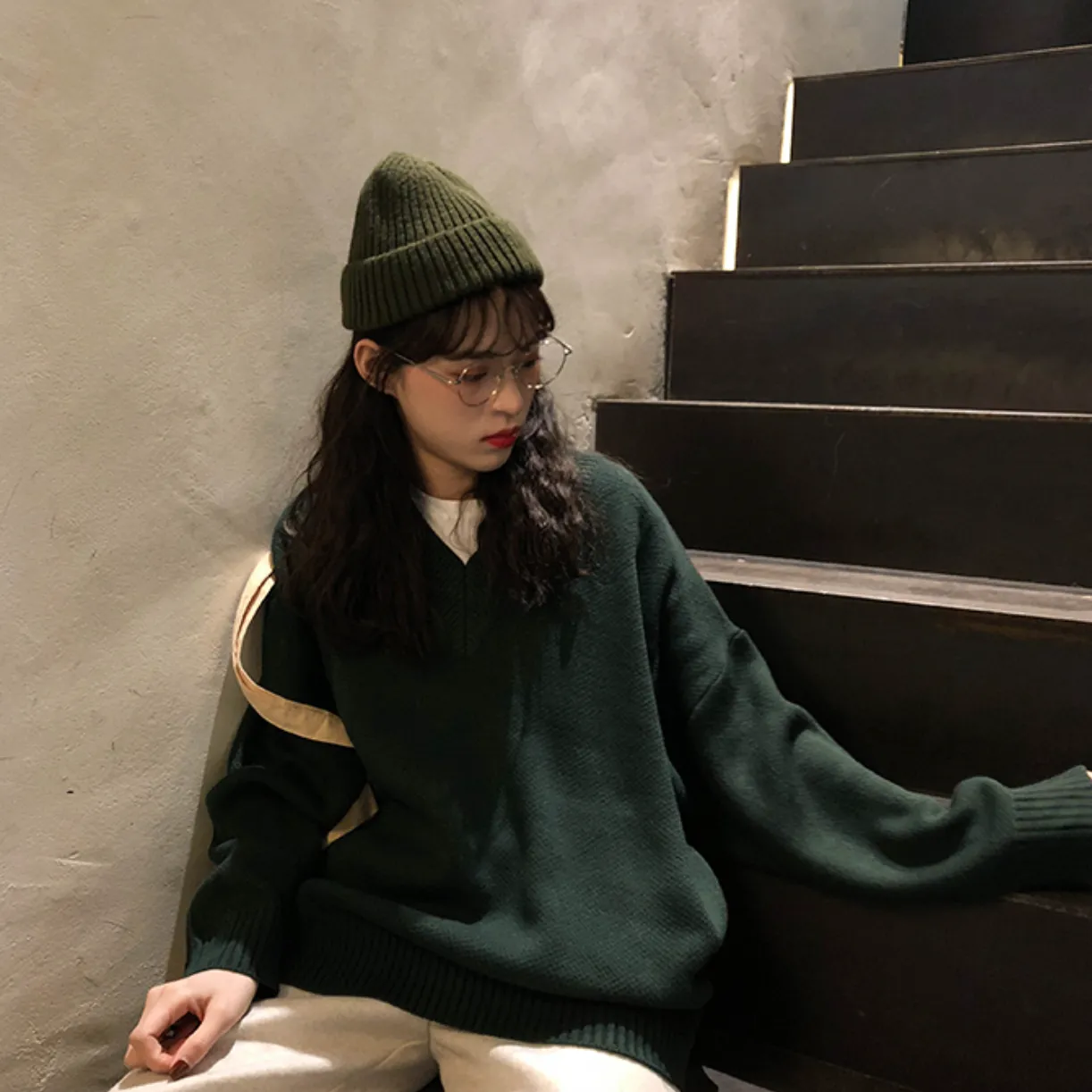 [Korean Style] Basic 5 Colors Loose Fit V-neck Thick Sweater